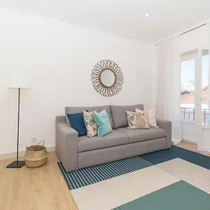 https://happy-days.hotels-lisbon-portugal.com